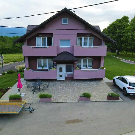 Sobe Matovinovic Hotel Lovinac  Buitenkant foto